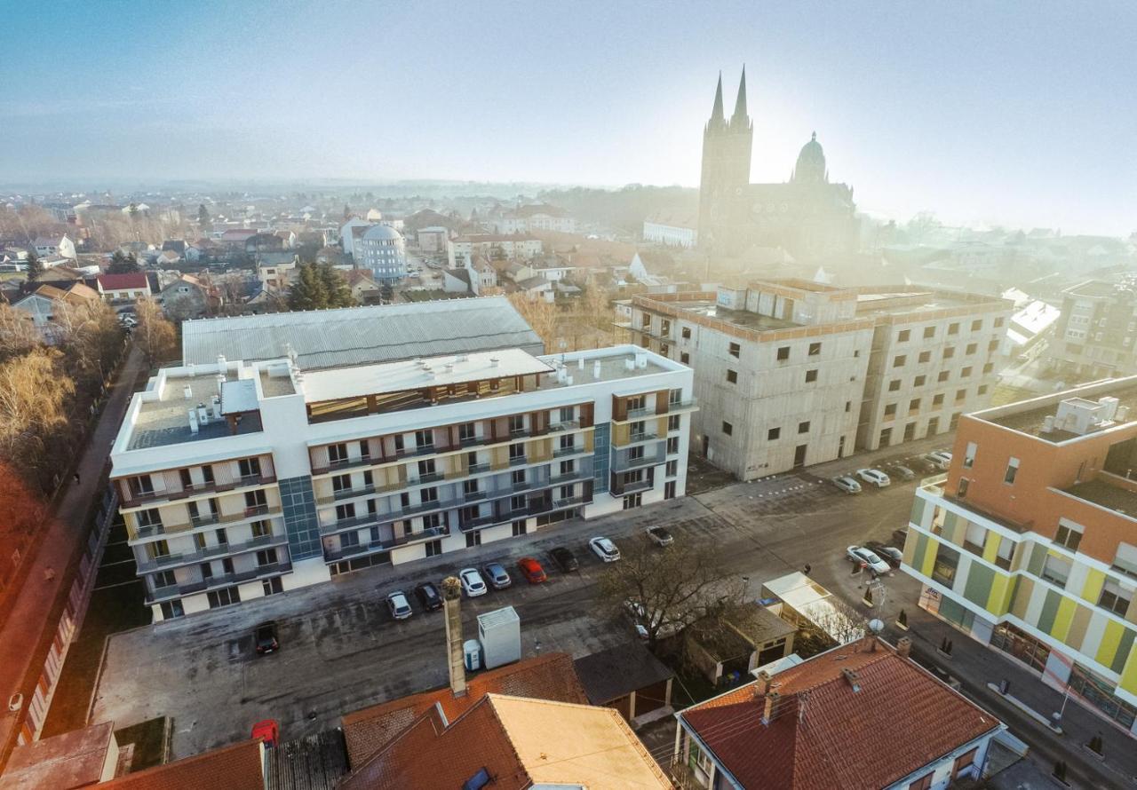 Studio Apartman Dakovo In Bagian luar foto